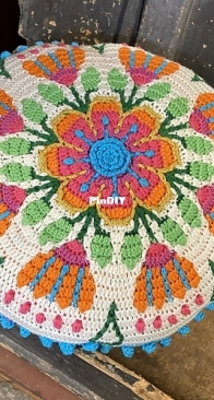 Bokkyshome - Yvonne van Zijl - Olé Flower Pillow - Yvonne van Zijl
