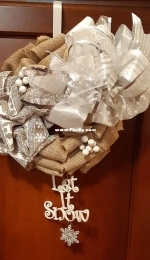 Burlap Xmas wreath