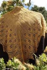 Goldmarie Shawl  by Sue Berg-Eng,German,Portug-Free