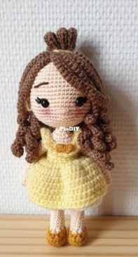 Princess Belle amigurumi