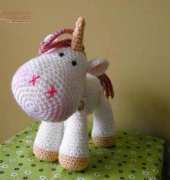 Luna the Unicorn by Janice Cyr