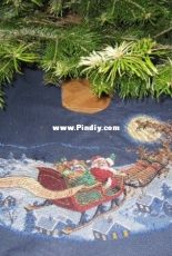 Dimensions Here comes Santa tree skirt