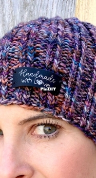 Twisted  Beanie by Cookie and Bees-Free
