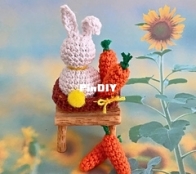 Lisa Lindsay - Miniature Bunny with Carrots - Free