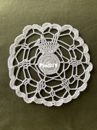 Made by Lisek - Anna Lisek - Easter Bunny Doily