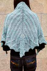 Maroni Shawl by Ágnes Kutas-Keresztes