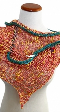 Lotte shawl by Petra Breakstone