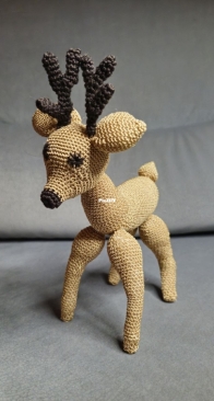White Reindeer - AIPattern