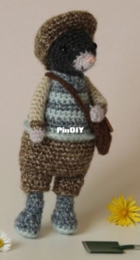 Little Brambles Crochet - Nicola - George the Mole