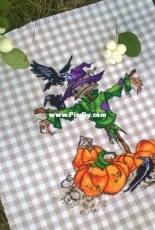 Alisa Okneas. Scarecrow