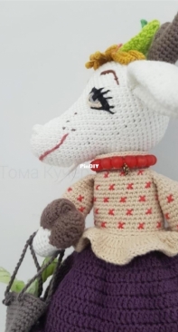 Knit Kids - Knikids - Toma Kucher - Goat in Dress