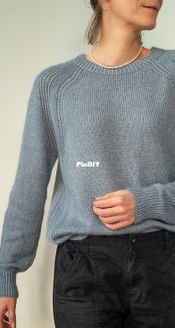 Sway Line Sweater by Aneta Bleyer