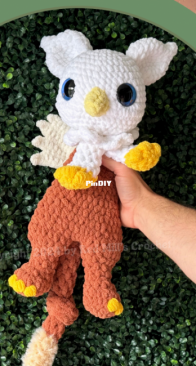 Red Mills Crochet - Emily Sorrell - Gawain the Griffin