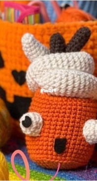 Hobbii Design - Yarn Girl Liv - Olivia Laws - Pumpkin Spice Latte - Dutch - Free