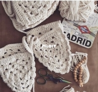 Granny square banderines