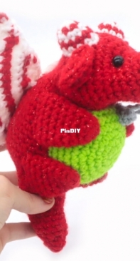 Stringy Ding Ding - Olive - Christmas Dragon - Free