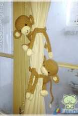 Leonela Malcolm - Monkey Curtain Tie Back - Spanish - Free