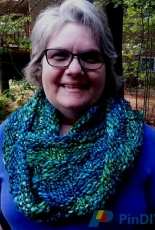 Cozy Comfort Cowl by Sarah Kochanowski-Free