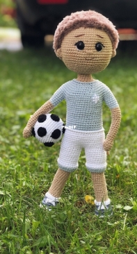Polly Toys Crochet - Dasha Lobacheva - Tony The Footballer