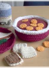 KTBdesigns - Sally Byrne - Lunch Time - English