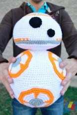 Bunnies and Yarn- Michelle Alvarez- BB8 Droid