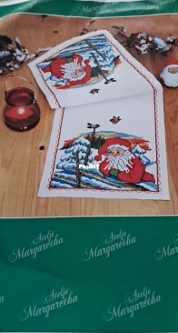 Atelje Margaretha (Svarta Faret) AMA 688 Christmas tablerunner XSD