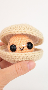 Affordable Cuteness - Theresas Crochet Shop - Theresa Grey / Kicher - Cleo the Clam - Free