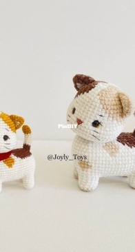 Joyly Toys - Yaowalux Srisanga - Calico Cat - English
