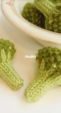 Rabbit Hole Knits - Steamed Broccoli Florets - Sara Elizabeth Kellner