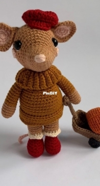 Hobbii Design - Gracie bobbins - Grace Robson - Maple the Mouse - Free