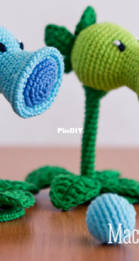 Aradiya Toys - Olka Novytska - Peashooter and Snow Pea - English