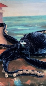 Giant Royal Blue Octopus