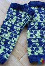 Lucky Charm Shamrocks Mitts by Lea Bronnenkant/Lea67000 Designs