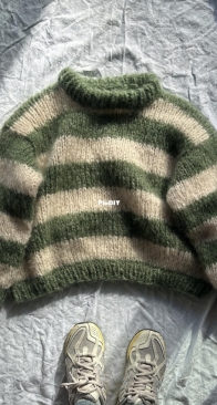 Catharina Ilstad - HipKnitShop - Blueberry Sweater - English