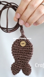 Craft Passion - Joanne Loh - Crochet Fish Pendant - Free