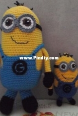 minion keyring and minion amigurumi