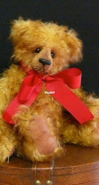 Megelles - Joe Teddy Bear by Lisa Dopking