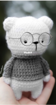 Rues Bears - Rue Yates - Kola the Polar Bear