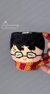 Crafty Gibbon - Anne Farichai - Harry Wizard Mug -  Harry o Bruxo Caneca - Portuguese - Translated