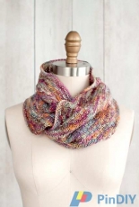 Escama del Dragon Cowl by Fairmount Fibers Design Team-Free