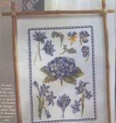Blue flowers from Le Idee di Susanna 156 - April 2002