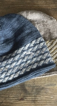 Frau Keli Beanie by Isabell Kraemer - German, English