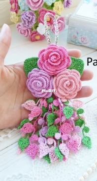 ViTasja - Vita Opalenyk - Crochet bouquet - tassel