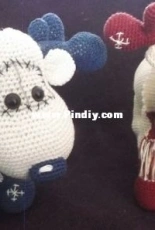 2 christmass reindeers