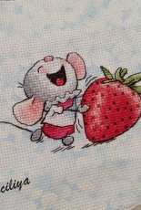 Mouse & Strawberry