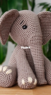 ChiquiPork - David Roman - Bubba the Elephant - Bubba el Elefante - Bubba lElephant - Bubba Der Elefant - Spanish - French - German