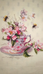 Magic needle - Cup and apple blossom