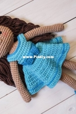 Snuggly Stitches - Leonie De Vos - Lily