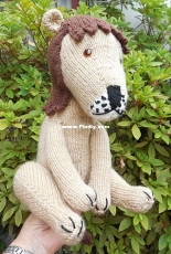 Knitted lion
