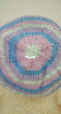 Baby Beret by Carly Waterman - Cascade Yarns - Free